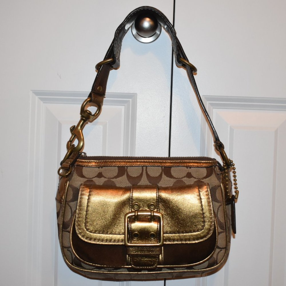 Coach Gold Signature Pocketbook